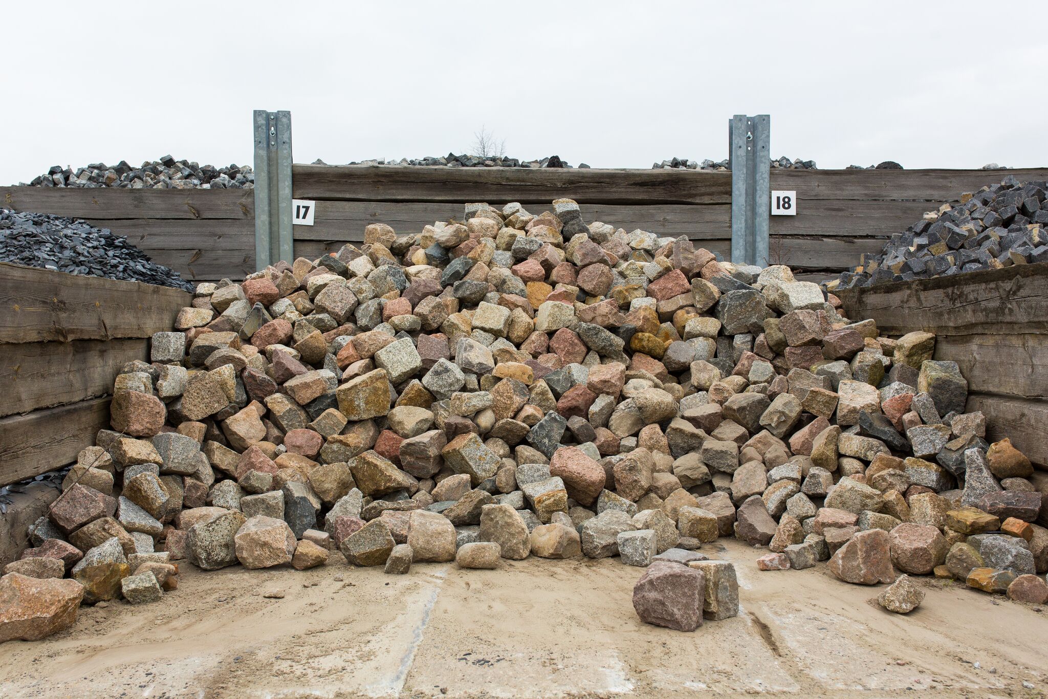 Granit Feldsteinpflaster box17 bunt gebraucht 1